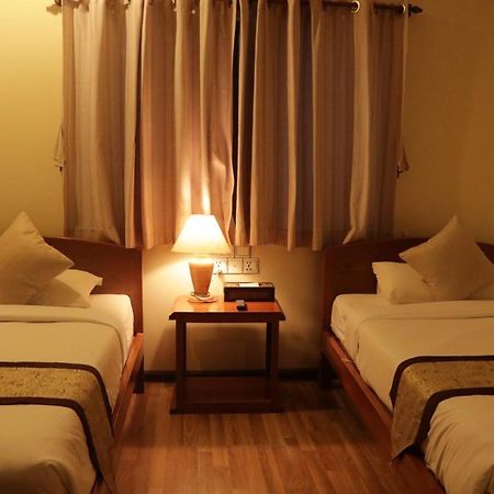 Six Stars Guest House Nyaung-U Eksteriør bilde