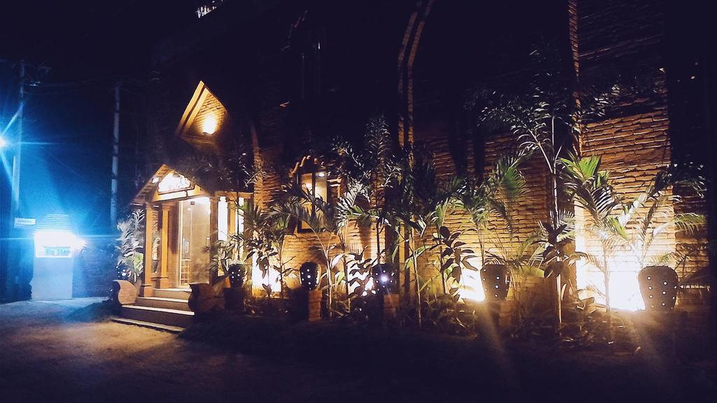 Six Stars Guest House Nyaung-U Eksteriør bilde
