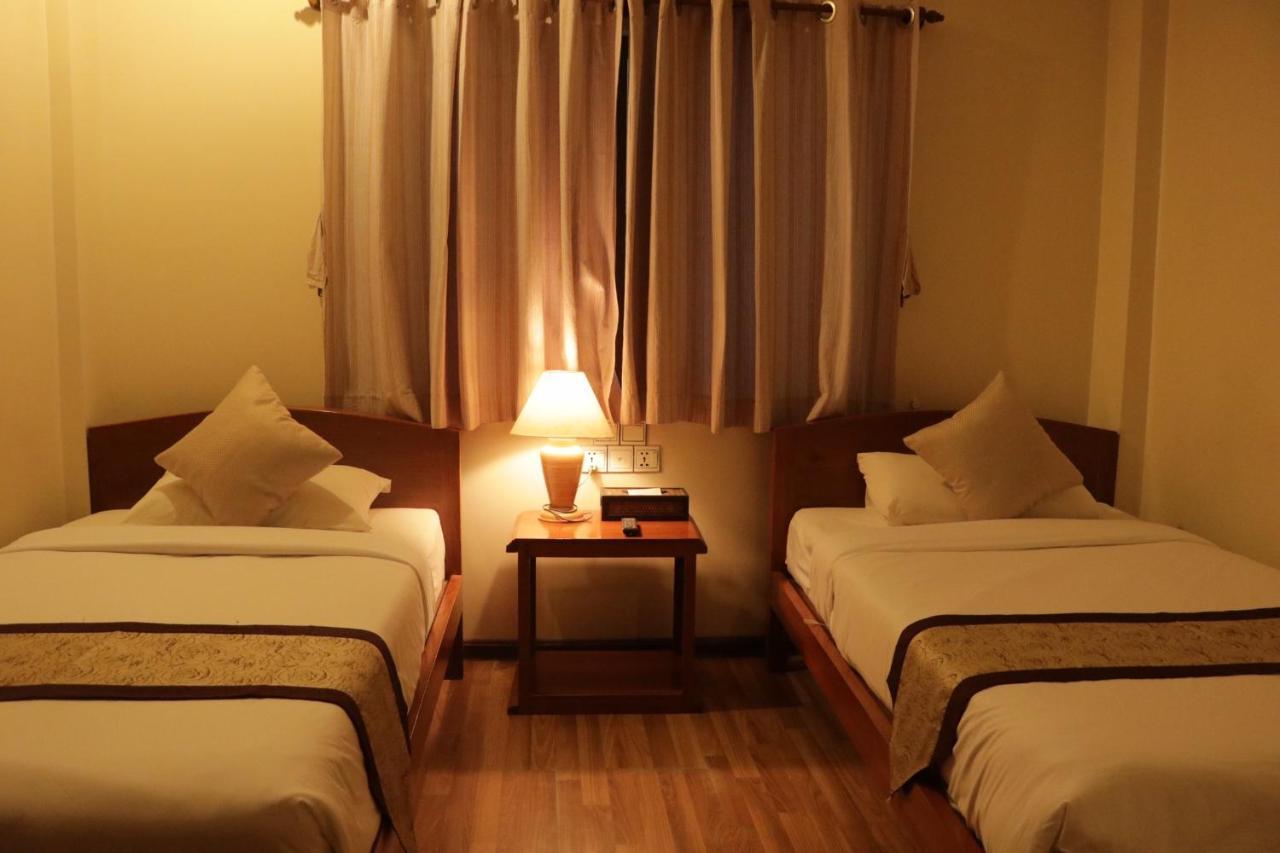 Six Stars Guest House Nyaung-U Eksteriør bilde